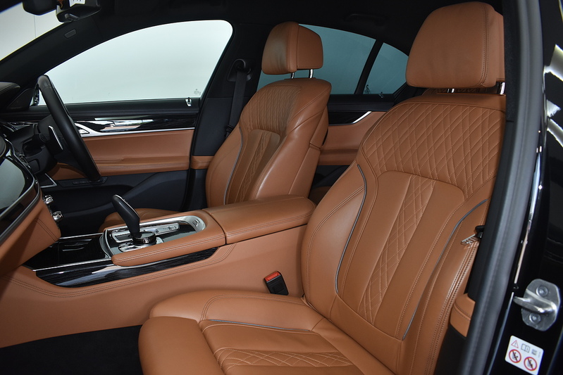 BMW 7 Series 730d MHT M Sport - U6351