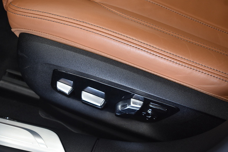 BMW 7 Series 730d MHT M Sport - U6351