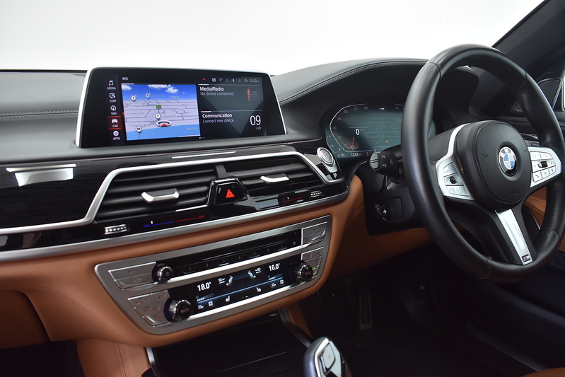 BMW 7 Series 730d MHT M Sport - U6351