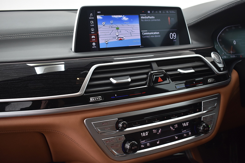 BMW 7 Series 730d MHT M Sport - U6351