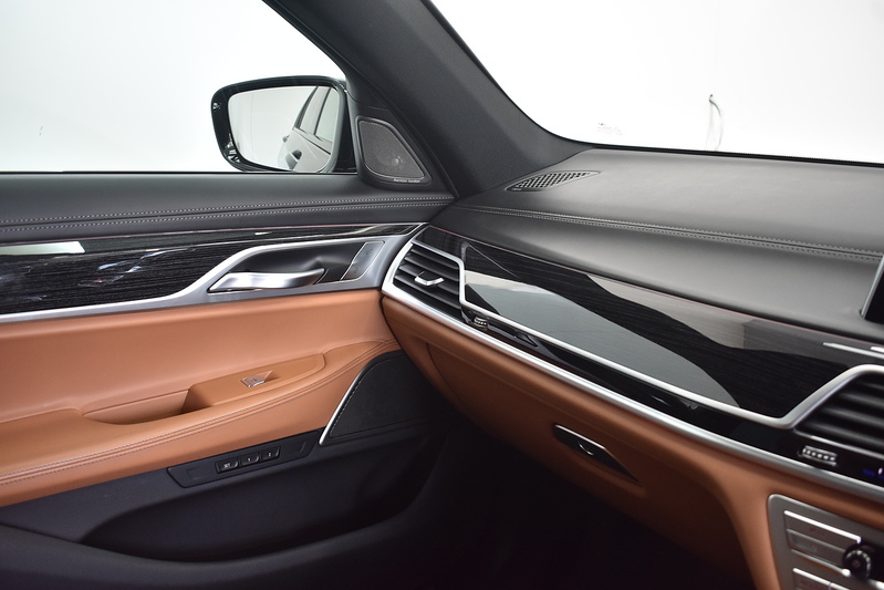 BMW 7 Series 730d MHT M Sport - U6351