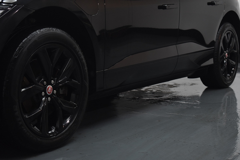 Jaguar I-PACE 400 Black - U6361