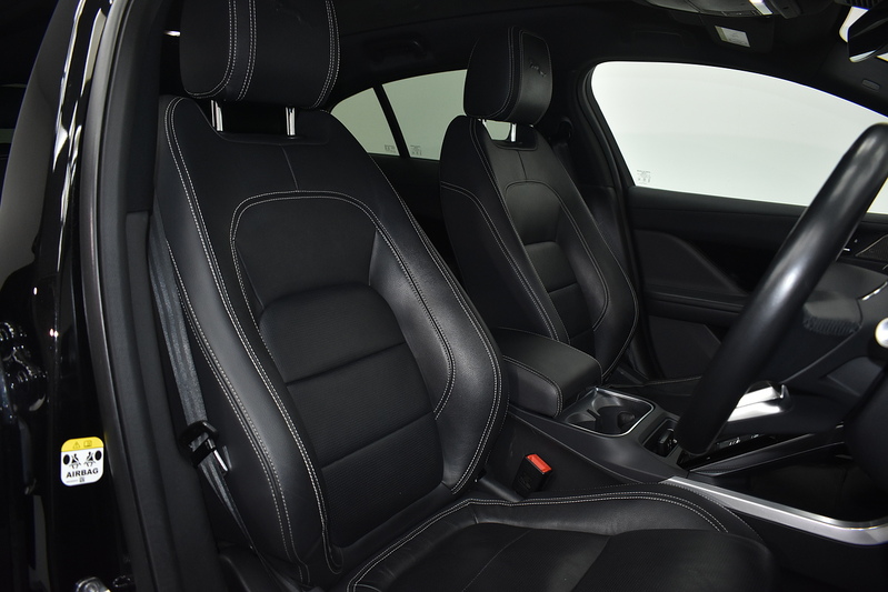 Jaguar I-PACE 400 Black - U6361
