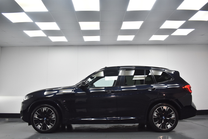 BMW iX3 M Sport Pro - U6362