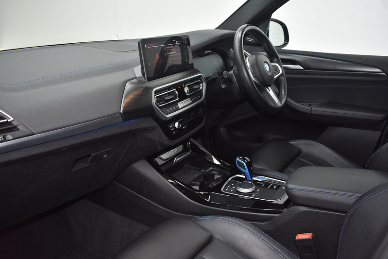 BMW iX3 M Sport Pro - U6362