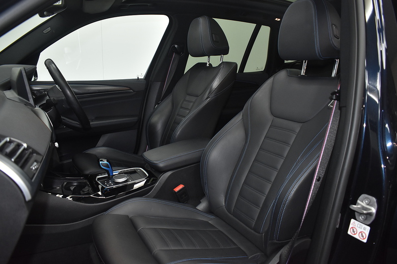BMW iX3 M Sport Pro - U6362