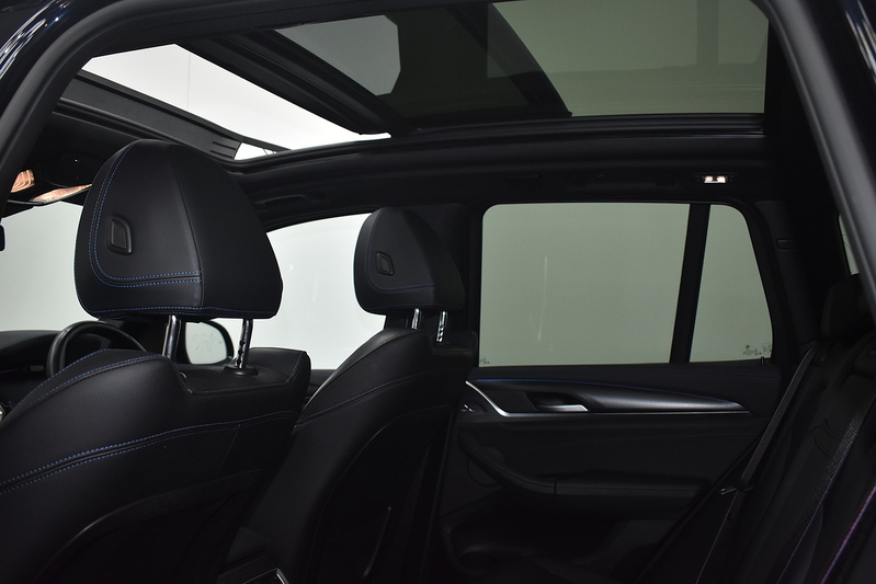 BMW iX3 M Sport Pro - U6362