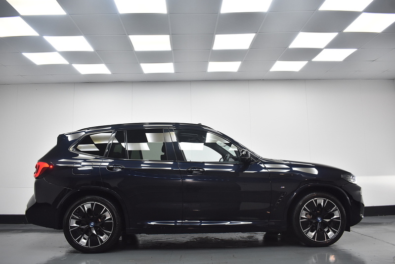 BMW iX3 M Sport Pro - U6362