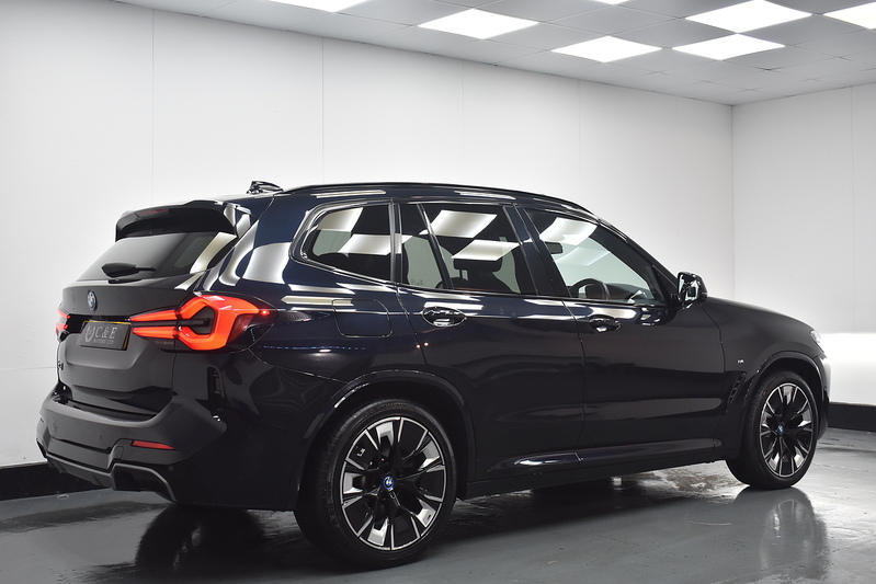 BMW iX3 M Sport Pro - U6362