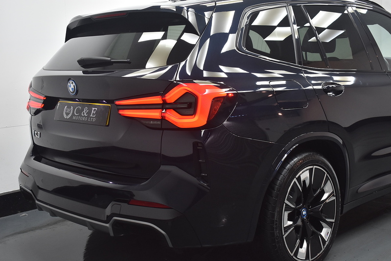 BMW iX3 M Sport Pro - U6362
