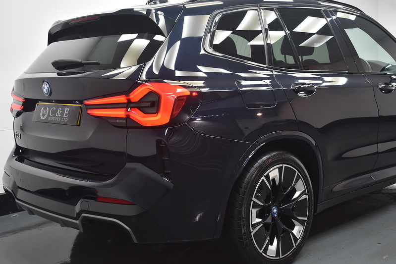 BMW iX3 M Sport Pro - U6362