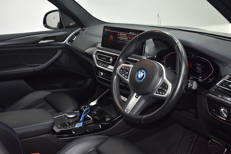 BMW iX3 M Sport Pro - U6362