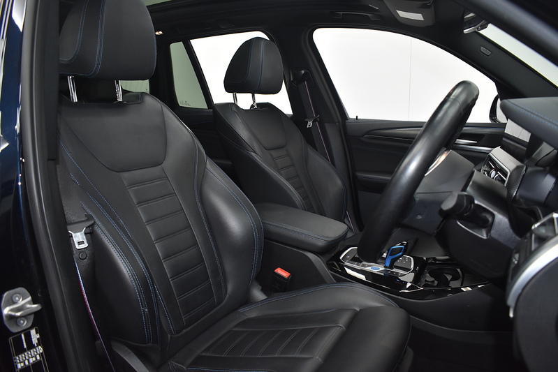 BMW iX3 M Sport Pro - U6362