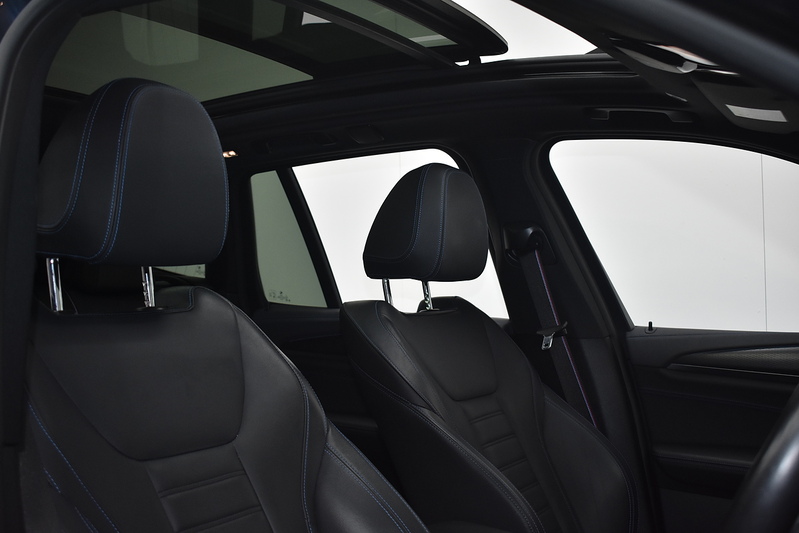 BMW iX3 M Sport Pro - U6362