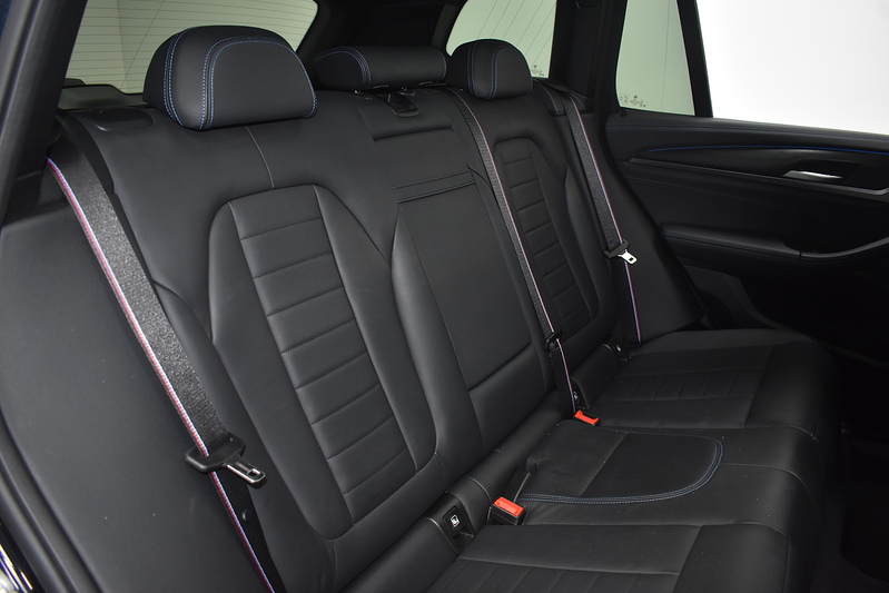 BMW iX3 M Sport Pro - U6362