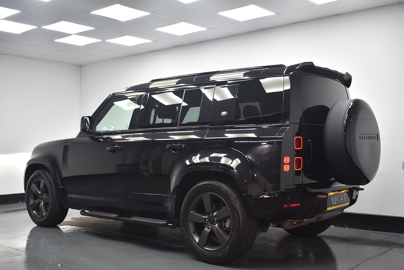 Land Rover Defender 110 D250 MHEV X-Dynamic S - U6365