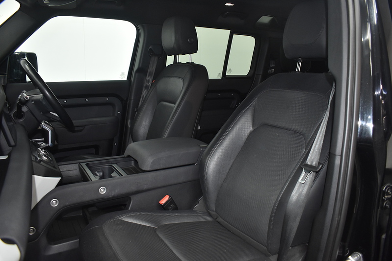Land Rover Defender 110 D250 MHEV X-Dynamic S - U6365