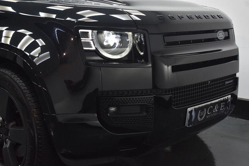 Land Rover Defender 110 D250 MHEV X-Dynamic S - U6365