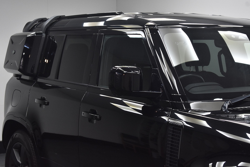 Land Rover Defender 110 D250 MHEV X-Dynamic S - U6365