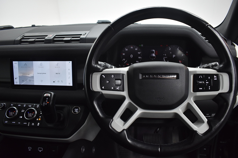 Land Rover Defender 110 D250 MHEV X-Dynamic S - U6365
