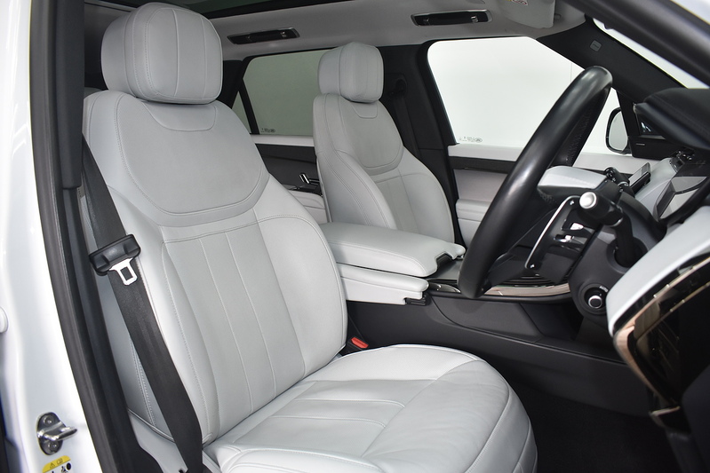 Land Rover Range Rover Sport P440e SE - U6367