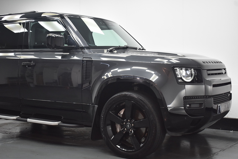 Land Rover Defender 110 D300 MHEV X-Dynamic HSE - U6368