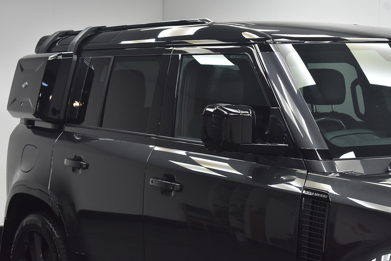 Land Rover Defender 110 D300 MHEV X-Dynamic HSE - U6368