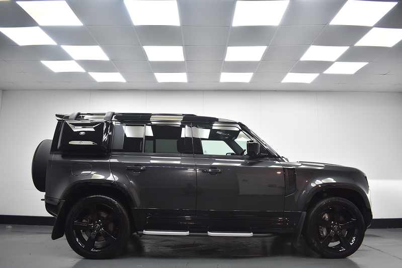 Land Rover Defender 110 D300 MHEV X-Dynamic HSE - U6368