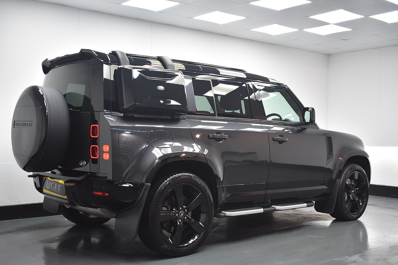 Land Rover Defender 110 D300 MHEV X-Dynamic HSE - U6368