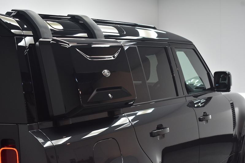 Land Rover Defender 110 D300 MHEV X-Dynamic HSE - U6368