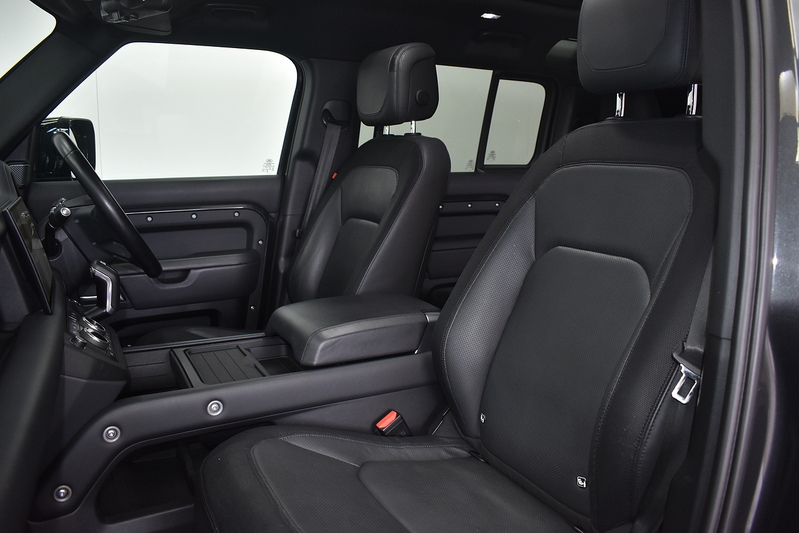 Land Rover Defender 110 D300 MHEV X-Dynamic HSE - U6368