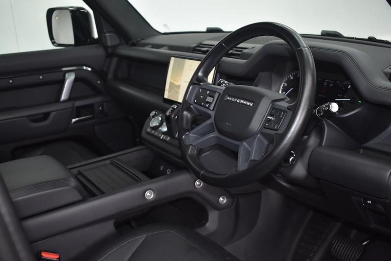 Land Rover Defender 110 D300 MHEV X-Dynamic HSE - U6368