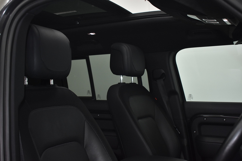 Land Rover Defender 110 D300 MHEV X-Dynamic HSE - U6368