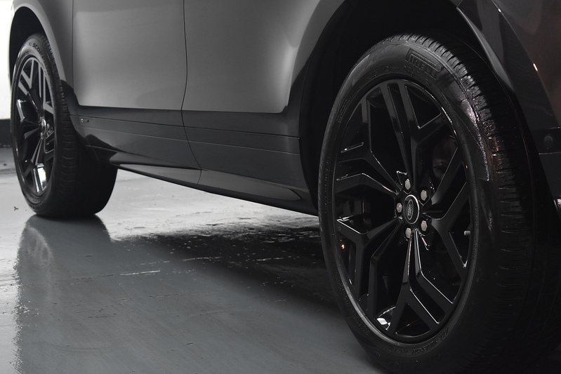 Land Rover Range Rover Evoque D180 R-Dynamic SE - U6370