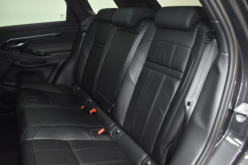 Land Rover Range Rover Evoque D180 R-Dynamic SE - U6370