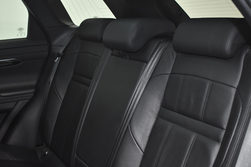 Land Rover Range Rover Evoque D180 R-Dynamic SE - U6370
