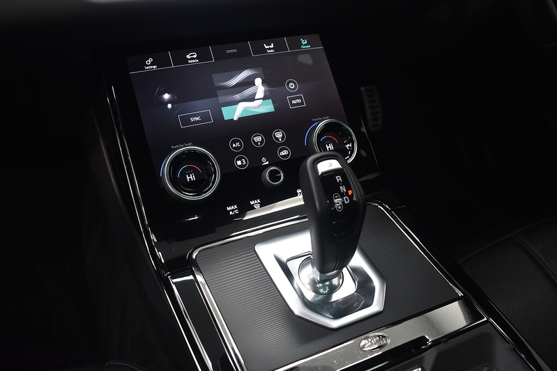 Land Rover Range Rover Evoque D180 R-Dynamic SE - U6370