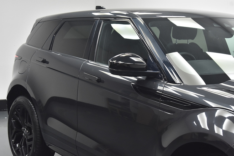 Land Rover Range Rover Evoque D180 R-Dynamic SE - U6370