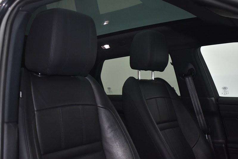 Land Rover Range Rover Evoque D180 R-Dynamic SE - U6370
