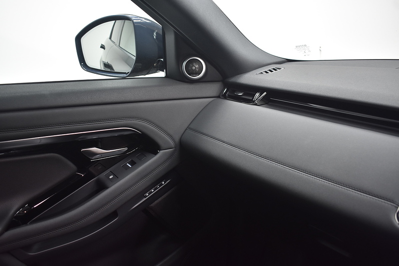 Land Rover Range Rover Evoque D180 R-Dynamic SE - U6370