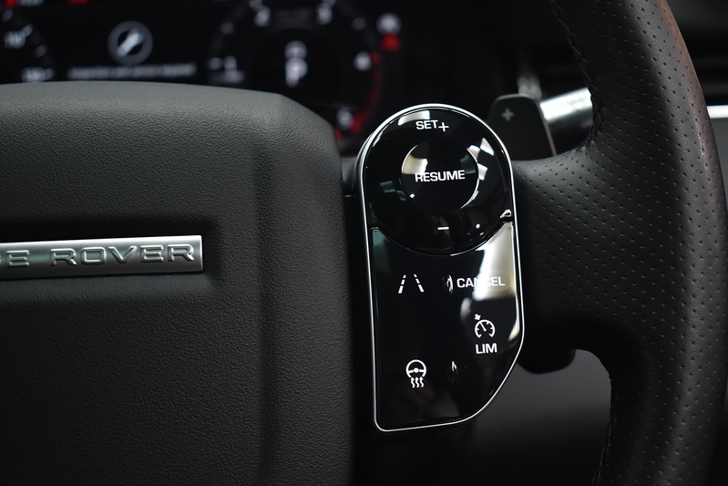 Land Rover Range Rover Evoque D180 R-Dynamic SE - U6370