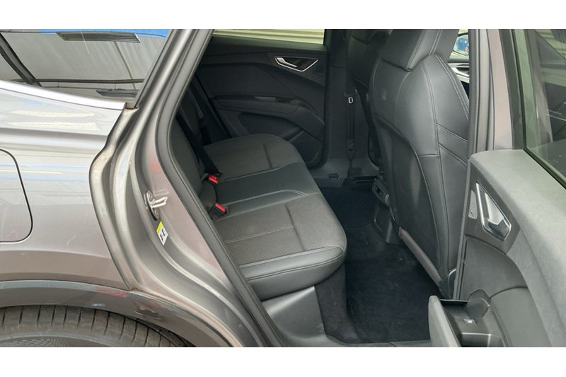 Audi Q4 e-tron S line - U6372