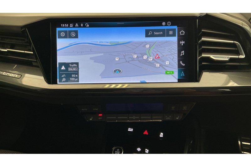 Audi Q4 e-tron S line - U6372