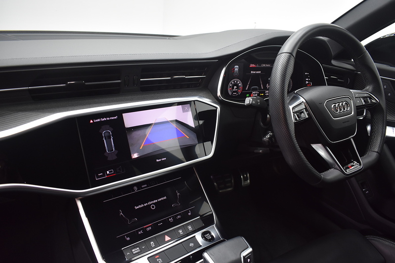 Audi A6 Avant TFSI Black Edition - U6377