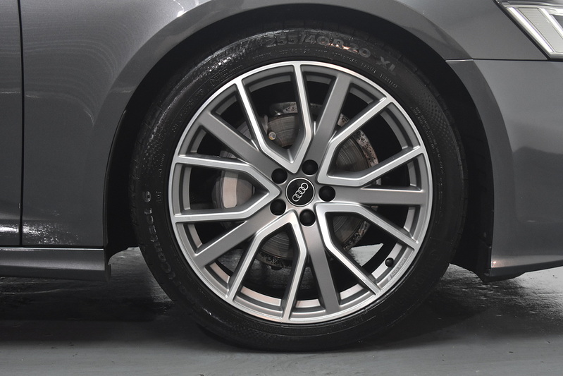 Audi A6 Avant TFSI Black Edition - U6377