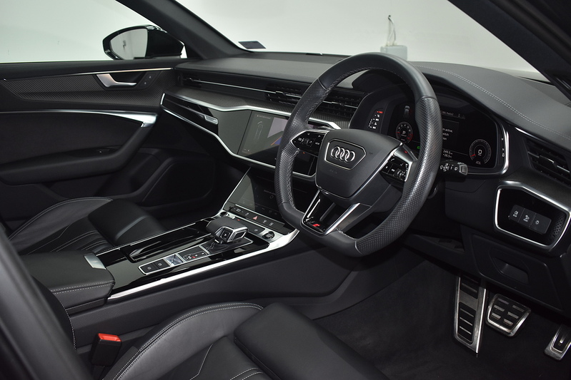 Audi A6 Avant TFSI Black Edition - U6377