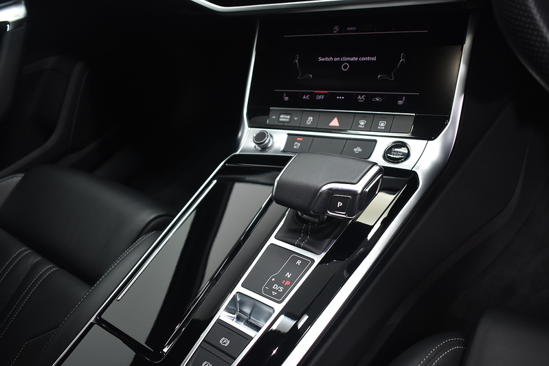 Audi A6 Avant TFSI Black Edition - U6377
