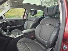 Renault Grand Scenic TCe Signature - U53255