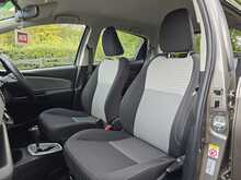 Toyota Yaris VVT-h Icon Tech - U53808