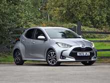 Toyota Yaris VVT-h Design - U53811